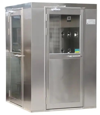 ห้องอาบน้ำฝักบัวปรับอากาศในห้องปฏิบัติการสามด้านพร้อมแผ่นกรอง HEPA